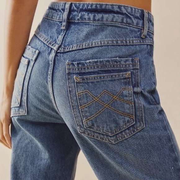 NWT Free People Embry wide leg flare jeans w awesome distressed detailing sz 28 - Picture 3 of 8